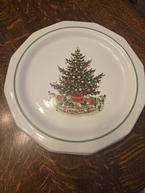 Pfalzgraff Christmas Tree Dinner Plates 10 1/2" (2)